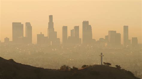 ‘The difference is astonishing’: Graph shows how much better California smog is now | KTLA