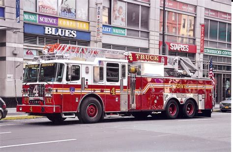 FDNY Ladder 4 Nyfd, Fire Emt, Chicago Fire Department, Fdny, Fire Apparatus, Heavy Truck ...