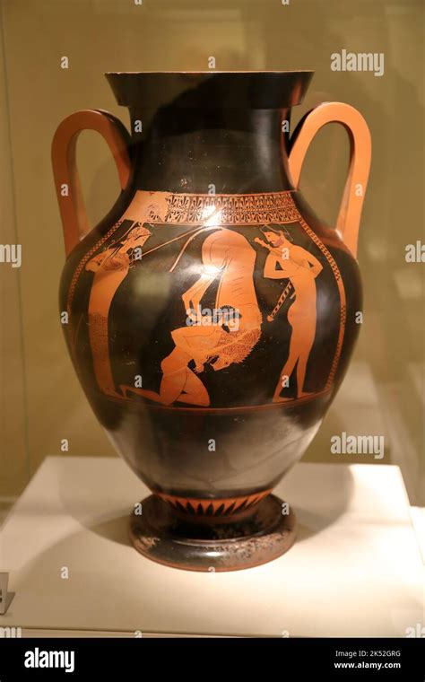 Greek amphora depicting Herakles fighting the Nemean lion at the ...