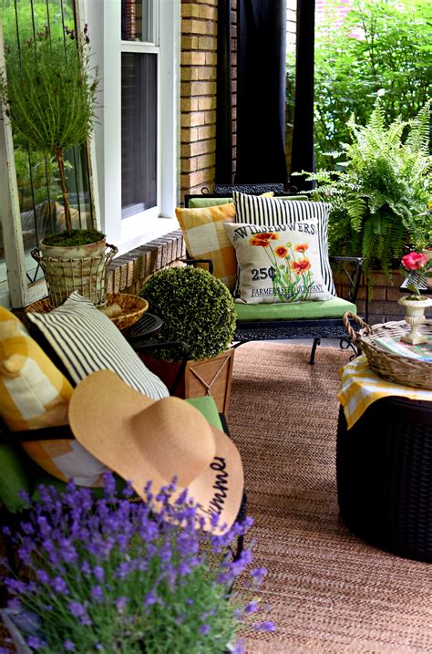 Beinvenue Summer! French Cottage and Garden Style Summer Porch Tour – Follow The Yellow Brick ...