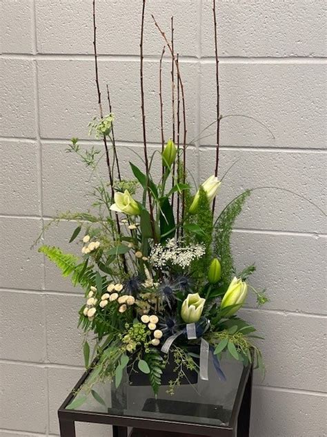 Outdoor Garden Arrangement | Mayfair Flowers