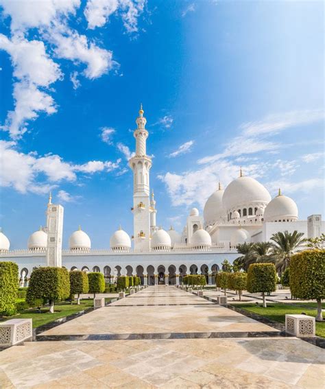 The World’s Most Beautiful Mosque in 17 Photos | Beautiful mosques ...