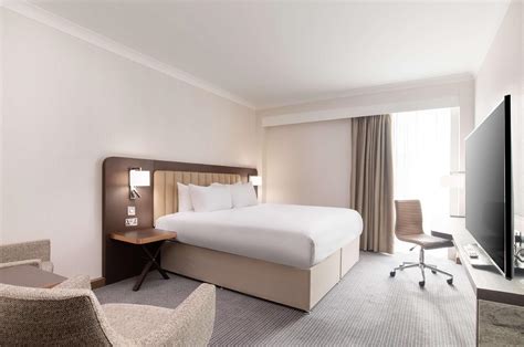 Hilton London Gatwick Airport Hotel in United Kingdom - Room Deals ...