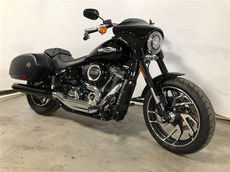 Pre-Owned 2018 Harley-Davidson Sport Glide in Madison #037978 | Harley-Davidson of Madison