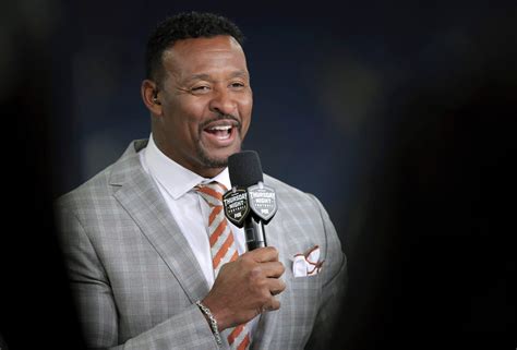 Willie McGinest proposed his dream trade scenario for the Patriots