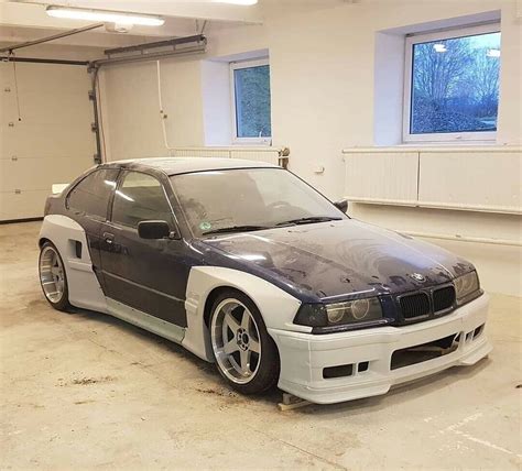 BMW e36 compact wide body kit