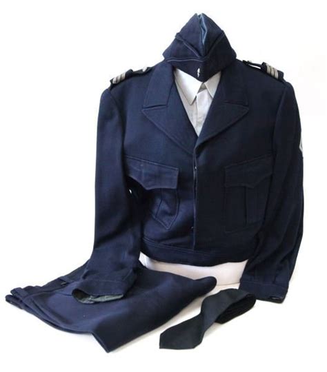 VINTAGE FRENCH NATIONAL POLICE UNIFORM : Lot 2017