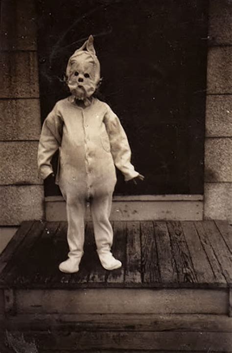 122 Vintage Halloween Costumes That Will Scare You To Death | Bored Panda