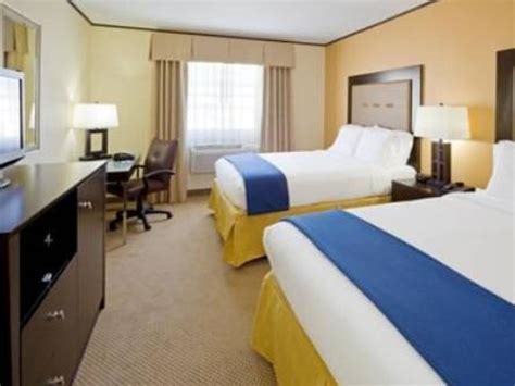 Holiday Inn Express Absecon-Atlantic City Area Hotel (Absecon (NJ ...