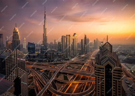 Premium Photo | Dubai Skyline at sunset