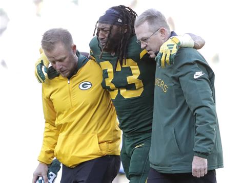 Green Bay Packers: Aaron Jones Suffers Gruesome Injury Against Los ...