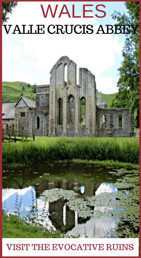 VALLE CRUCIS ABBEY, WALES : VISIT THE EVOCATIVE RUINS