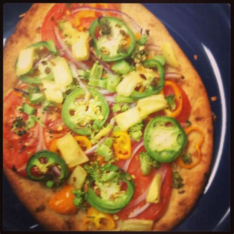 olive oil cheeseless pizza Vegetable Pizza, Olive Oil, Vegan, Vegetables, Food, Essen, Vegetable ...