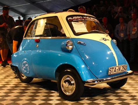 1955 - 1962 BMW Isetta | car review @ Top Speed