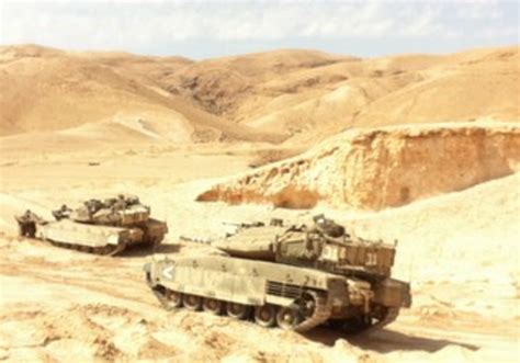 IDF tank battalion practices racing to war - Defense - Jerusalem Post