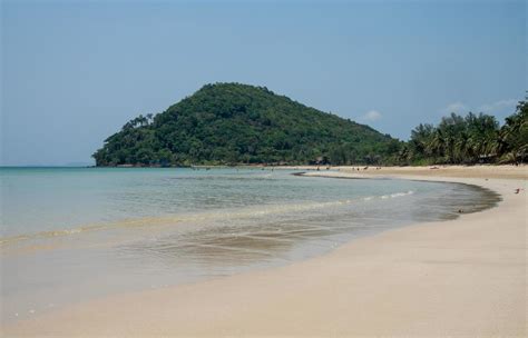 beaches in the south of thailand 10590826 Stock Photo at Vecteezy