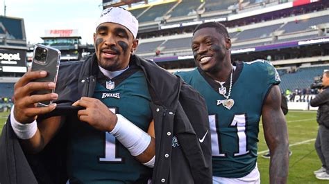 Jalen Hurts, Eagles 'Proud' Of A.J. Brown After Spanking Titans | Sports-Addict