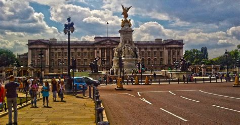 The 5 Best Buckingham Palace Tours [2024 Reviews] | World Guides To Travel