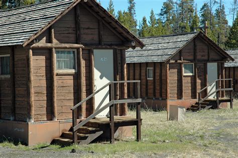 Lake Lodge Cabins – Yellowstone Reservations-