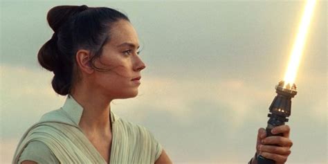 Star Wars' Daisy Ridley Breaks Down Her Very Personal Connection to Rey