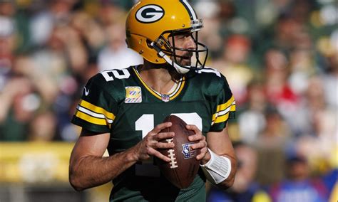 Aaron Rodgers becomes fifth QB in NFL history to 500 career TD passes