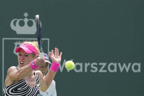 Top-ranked Swiatek routs Siegemund at home in Warsaw final | Tennis.com