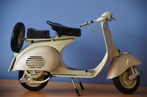 Gambar Motor Vespa Klasik | Galeriotto