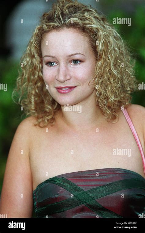 Lorraine pilkington 10 may 2000 hi-res stock photography and images - Alamy