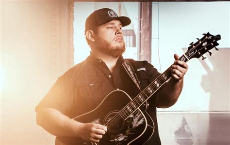 Luke Combs "Beer Never Broke My Heart" [Music Video/ Lyrics/ 360°]