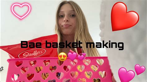 Making a valentines basket (bae basket) with me!🤍 - YouTube