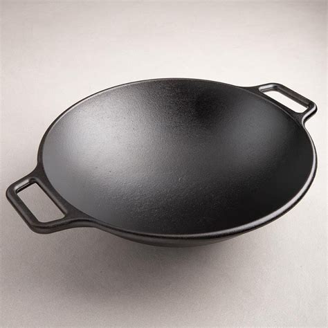 Lodge Pro Logic Cast Iron Wok | Kitchen Stuff Plus