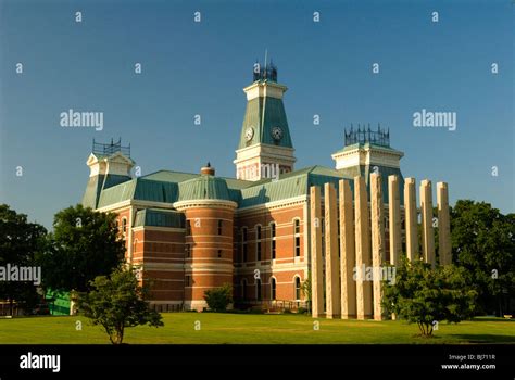 Columbus, Indiana architecture. Bartholomew County Courthouse built in ...