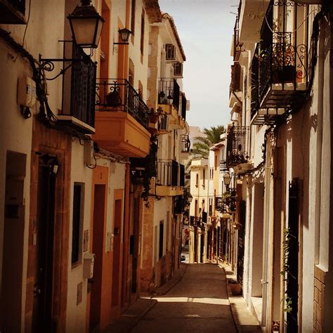 The windy streets of Javea Old Town (Xàbia Històrica) in Spain. | Spain ...