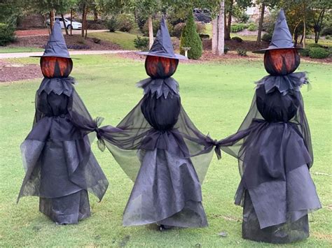 DIY Pumpkin Yard Witches - The Shabby Tree | Diy halloween witch ...