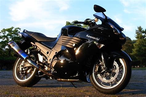 Kawasaki ZZR 1400 | Kawasaki bikes, Performance bike, Touring bike