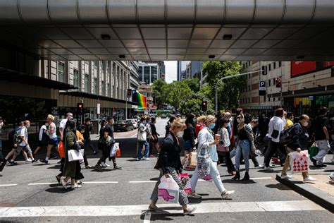 Australian Boxing Day Shoppers Ready to Smash Records