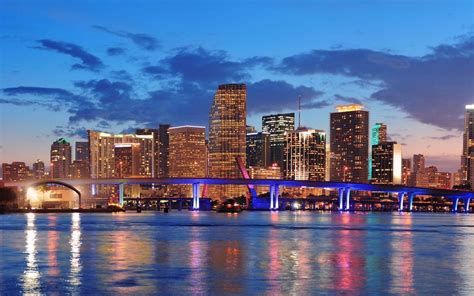 Miami Skyline Wallpapers - Top Free Miami Skyline Backgrounds - WallpaperAccess