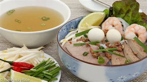 Pork and Shrimp Clear Noodle Soup (Hu Tieu) - Tasty Recipe with Video