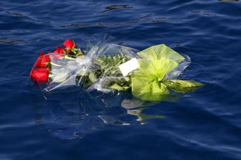 Relatives mourn Costa Concordia victims - Travel - News | NBC News