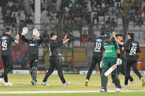 Babar Azam walks back early in his 100th ODI | ESPNcricinfo.com