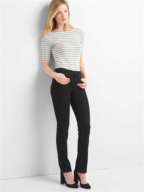 Mid Rise Classic Straight Jeans | Gap