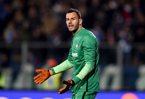 De Biasi: Handanovic should leave Inter - GazzettaWorld