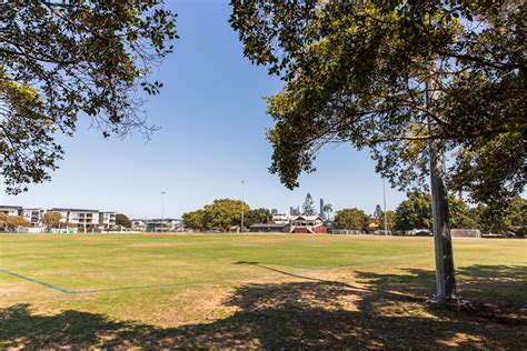 Bulimba Memorial Park Bulimba - Brisbane Kids