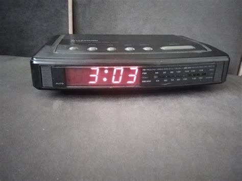 Vintage Radio and Clock, Vintage Alarm Clock, Electronic Clock Radio ...