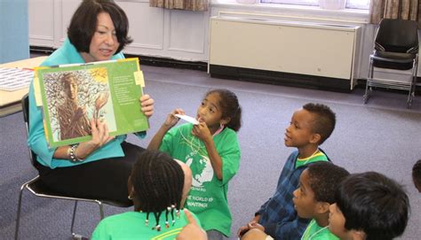 Justice Sonia Sotomayor with Kids at Bronx Children’s Museum Dre – Mott Haven Herald