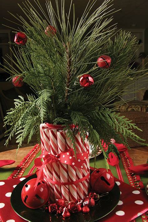 25 Traditional Red And Green Christmas Decor Ideas