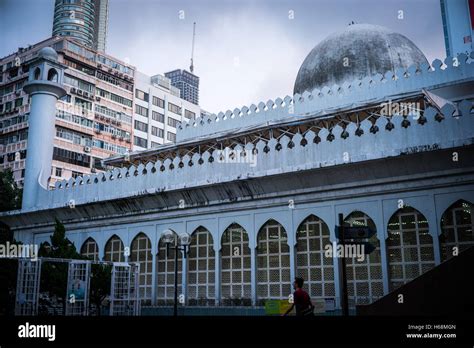 Kowloon mosque hi-res stock photography and images - Alamy