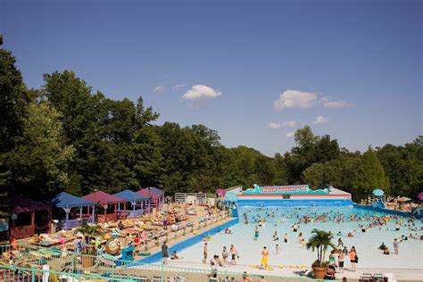 12 of the Best Water Parks in Tennessee - The Family Vacation Guide