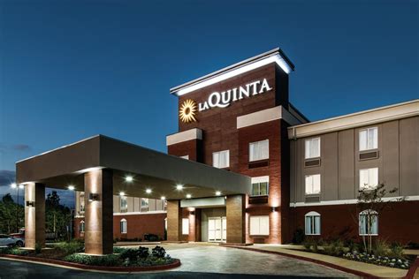 La Quinta Inn & Suites