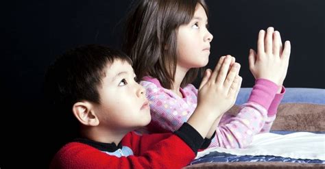 8 Bedtime Prayers for Kids - for Children to Pray Before Sleep